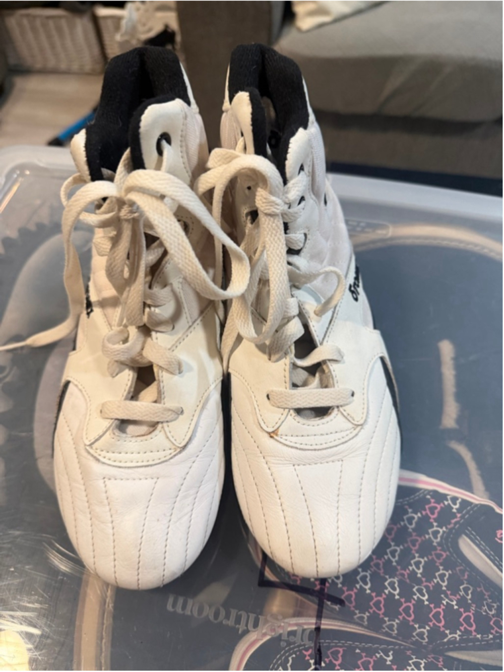 Women's Otomix White & Black Athletic Shoes Size 7
